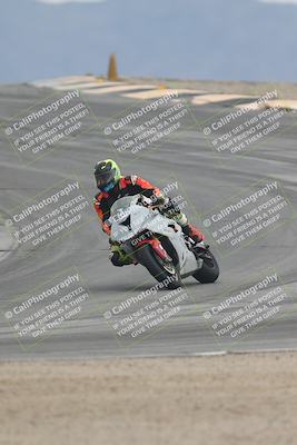 media/Sep-21-2025-Race Pace (Sun) [[98bf33ef95]]/Non Verified/1-Turns 9 and 10 (8am)/